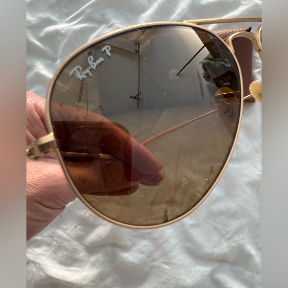 Ray-Ban Gold Frame Sunglasses with Brown Lenses - Picture 4 of 4
